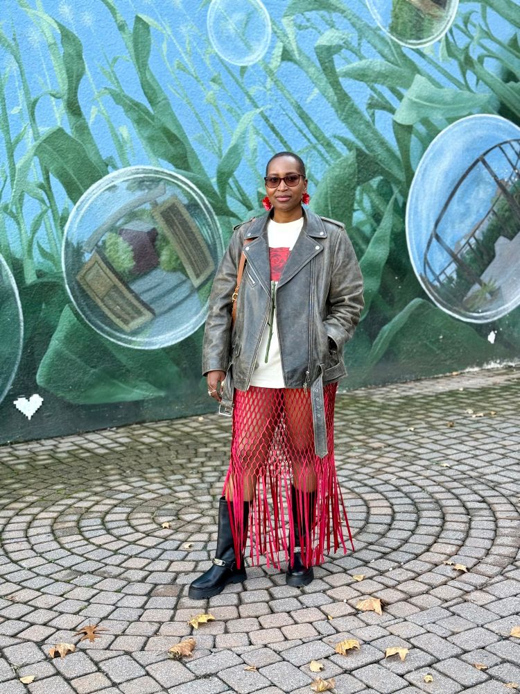 Yes, I am wearing shorts underneath 