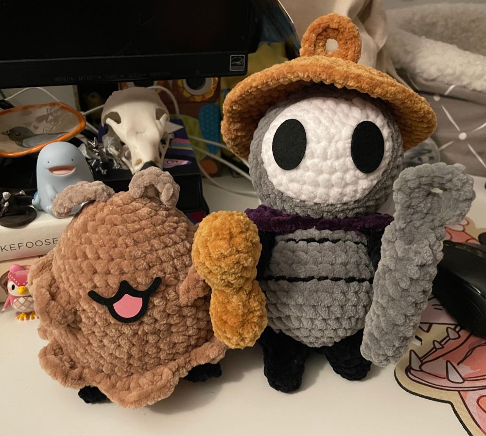 Crocheted versions of Sherma and a flea from Silksong
Made by Brunsheska Designs