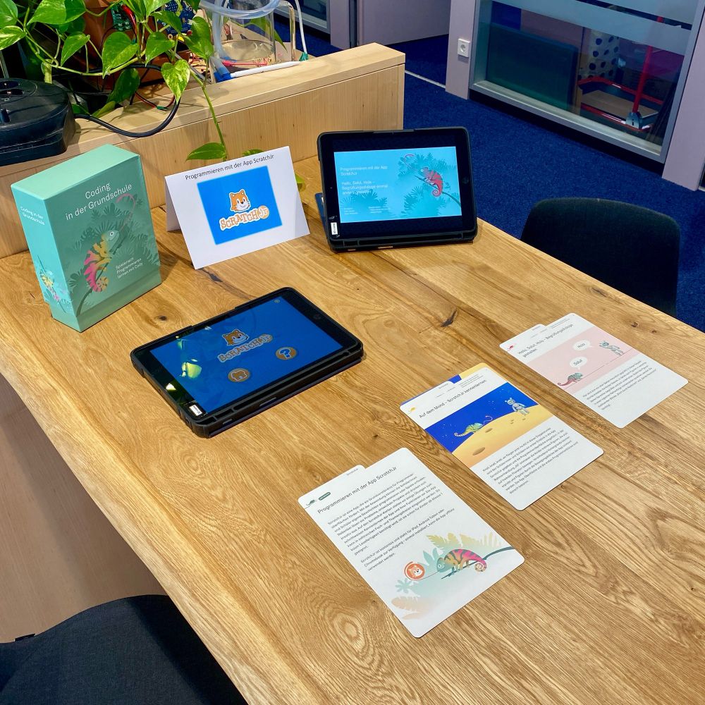 Station mit den Materialien der Cody-Box zu ScratchJr