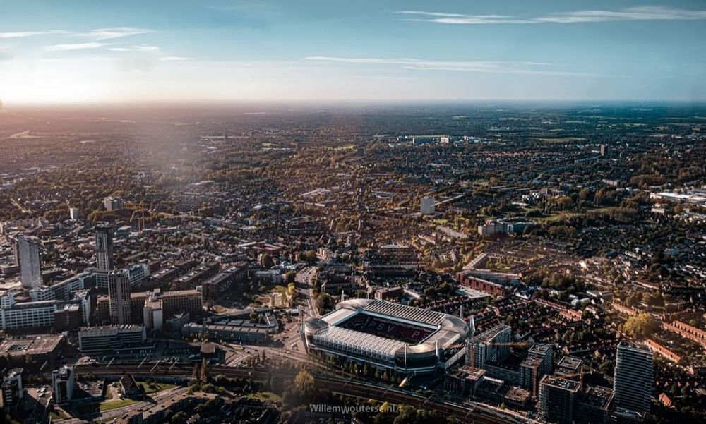 #Eindhoven vanuit de lucht. Het @PSV stadion in dit geval