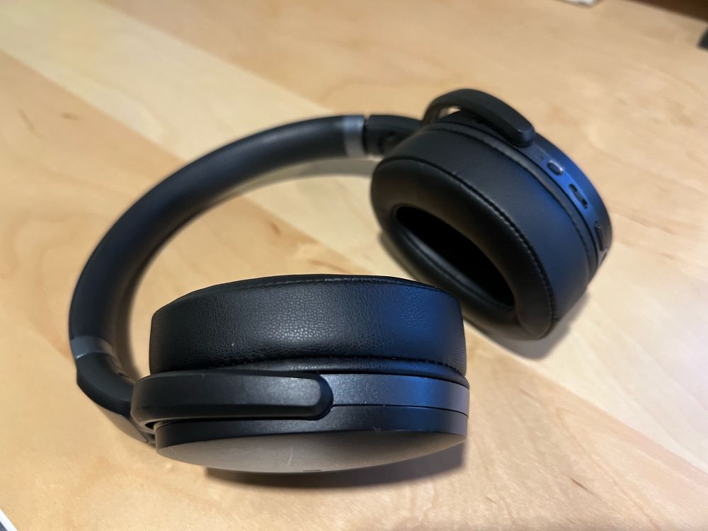 Headphones repaired with new ear pads. 