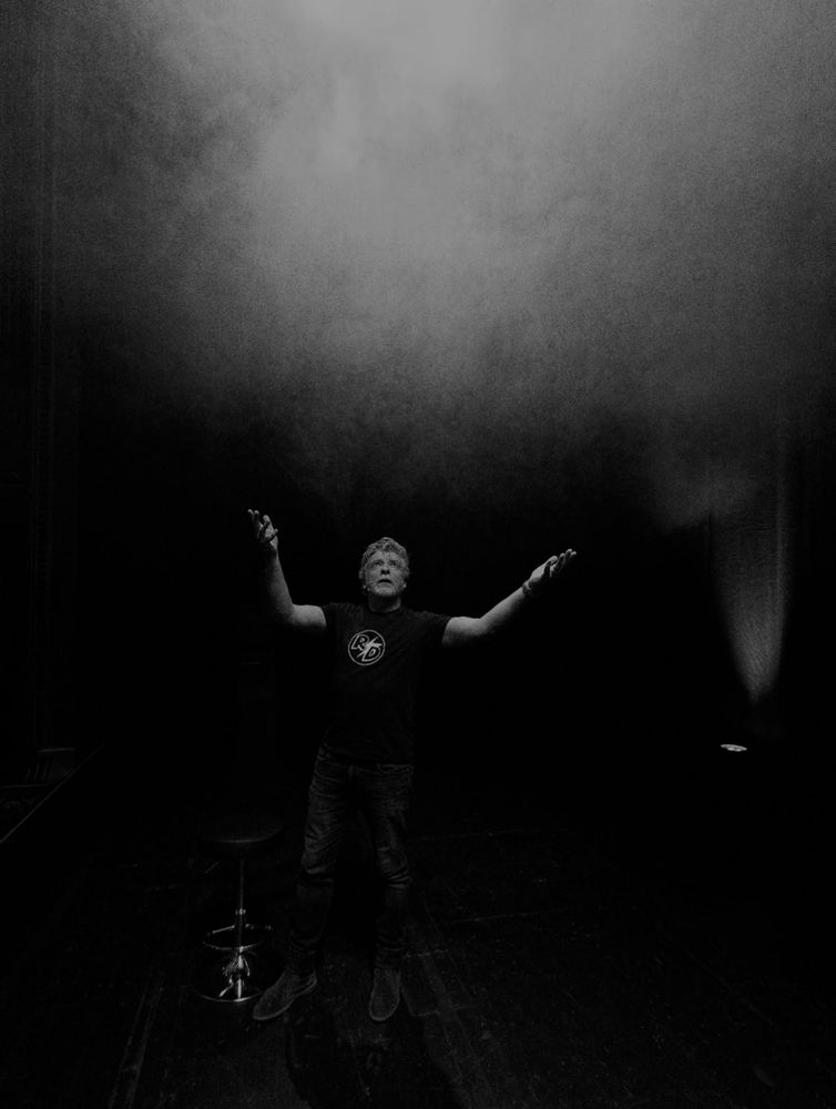 rhys darby doing witchcraft 