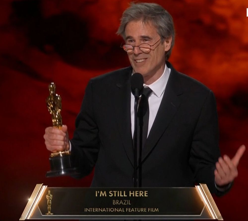 Walter Salles no discurso de agradecimento do Oscar de Melhor Filme Internacional por Ainda Estou Aqui 