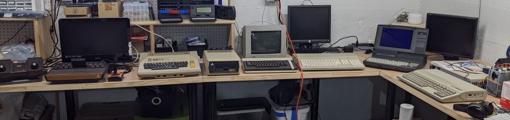 Picture of a collection of Atari computers.