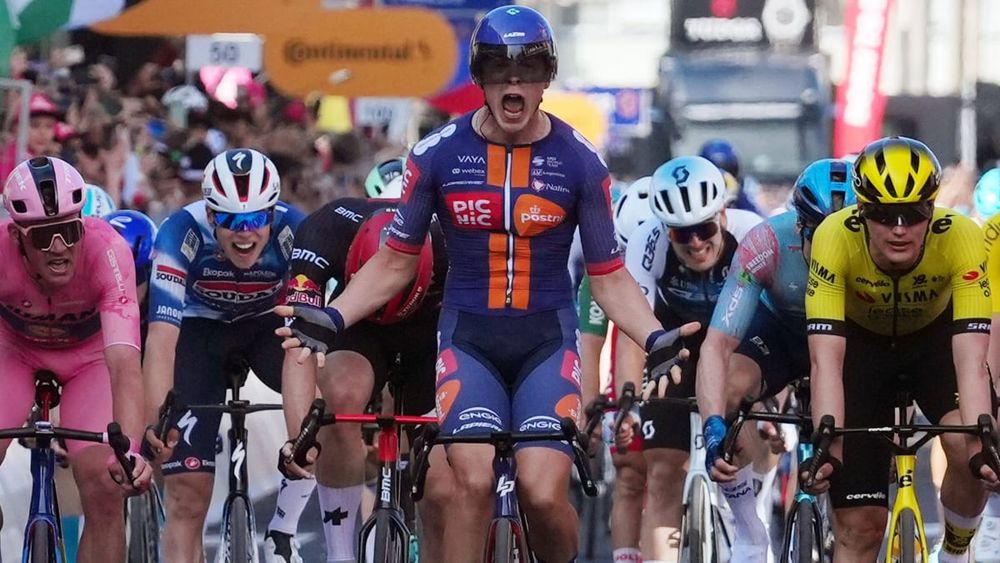 Van Uden feiert ersten Saisonsieg - Kanter wird zurückgestuft