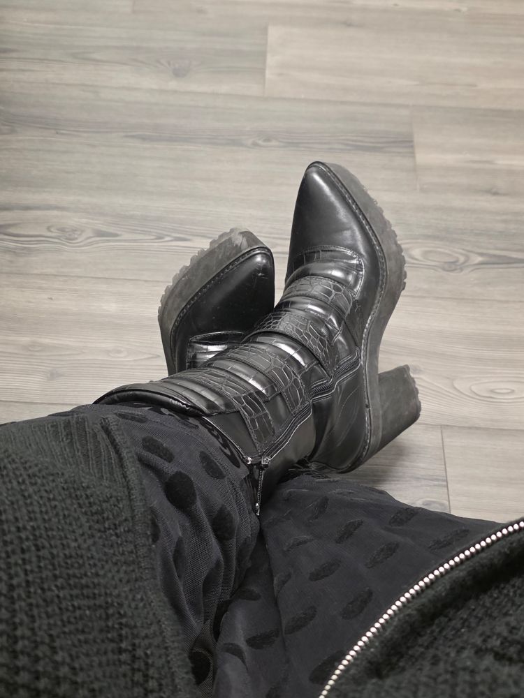 Me wearing Vivian boots from Killstar, skirt and oversized knit hoodie from elsewhere (all black)