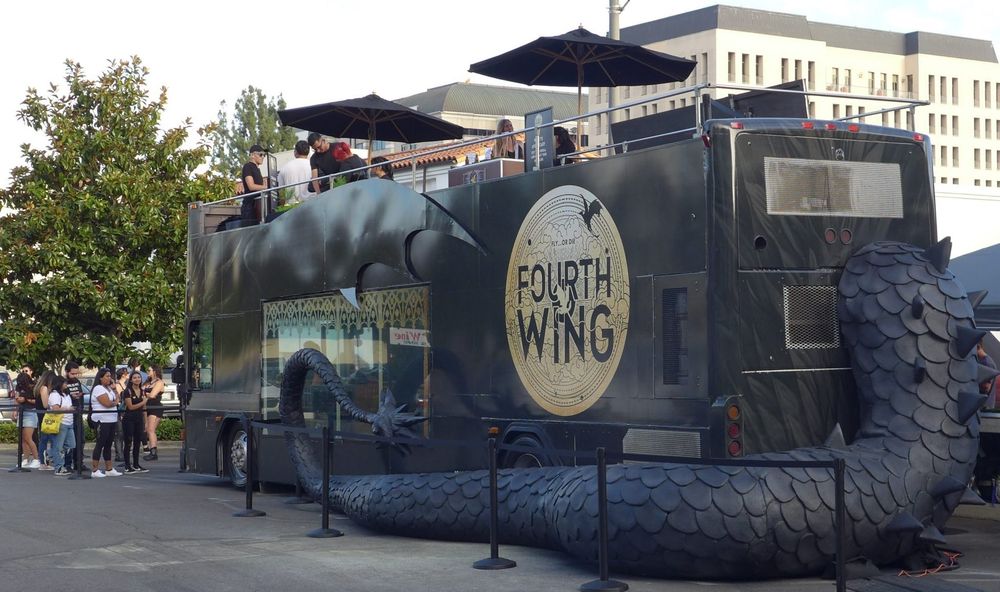 ‘Fourth Wing’ Threshing Day Tour Lands in Pasadena - Local News Pasadena