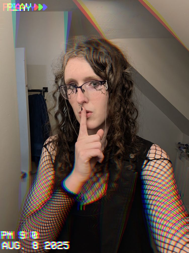a hot goth moth, sshhhh