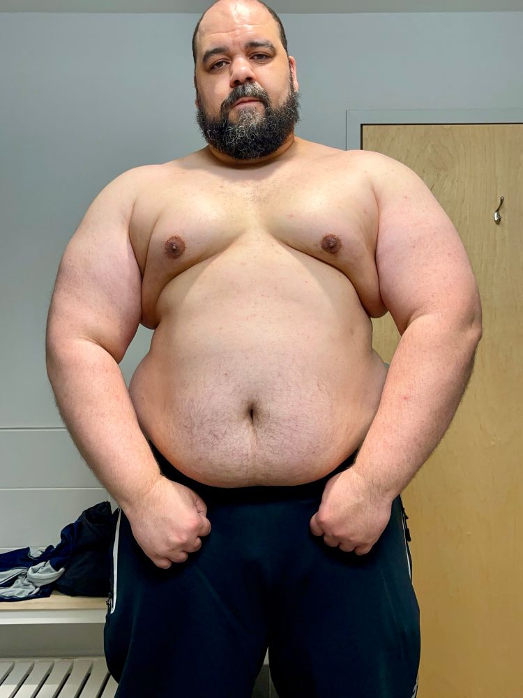 Ronso Dad standing shirtless 