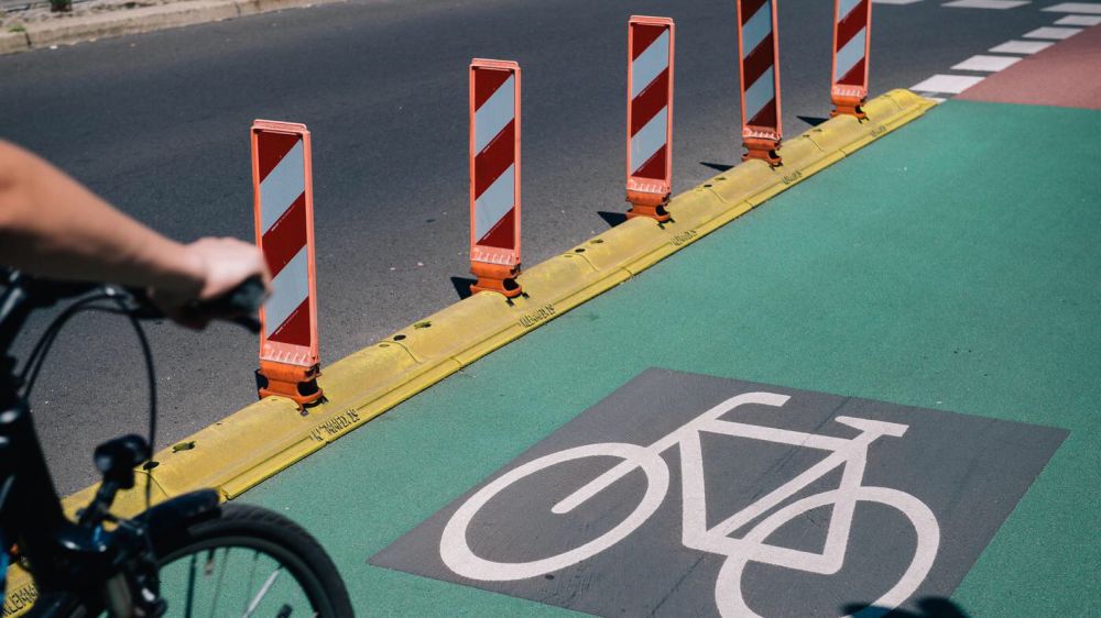 Haushaltsberatungen in Berlin: Schwarz-Rot stellt zusätzliche Millionen für Radwege und Verkehrssi...