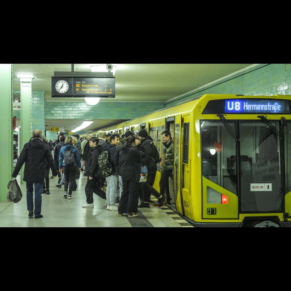 Von Alexanderplatz bis Osloer Straße: BVG sperrt riesigen Teil der U-Bahn-Linie U8 für einen Monat