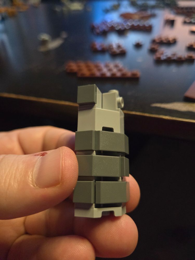 Neat brickwork technique to build a stone column