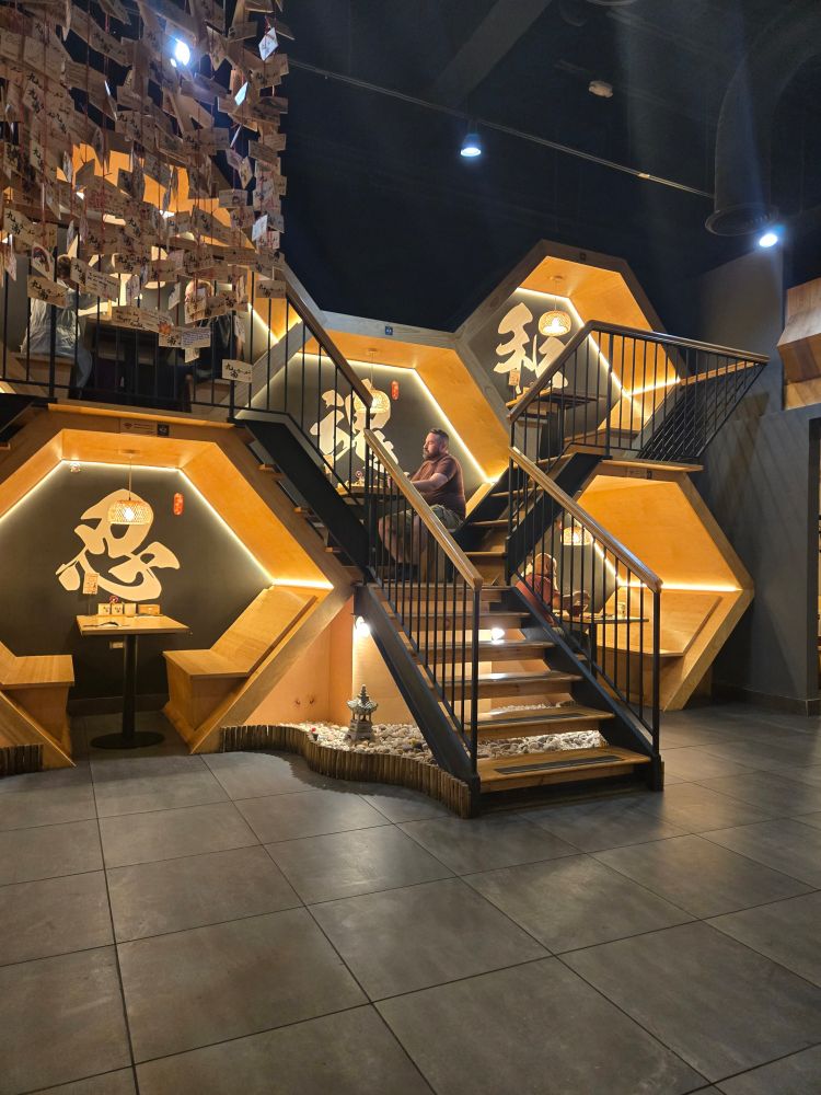 Honeycomb seating