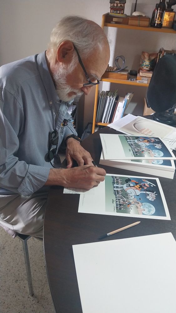 Jan empezando a firmar las láminas de Don Talarico. El reconquistador.