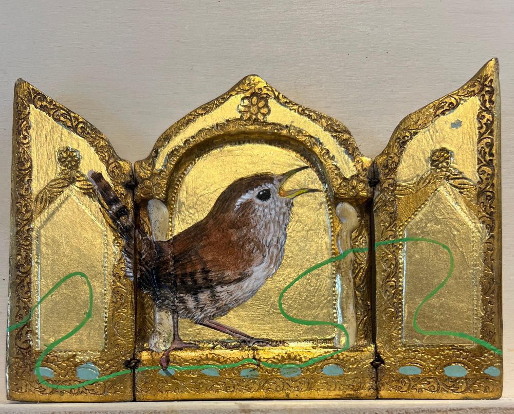 A wren on gold leaf folding panels 