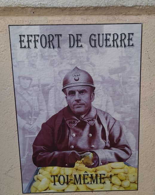 Affiche, Macron en soldat : “Effort de guerre, toi-même”