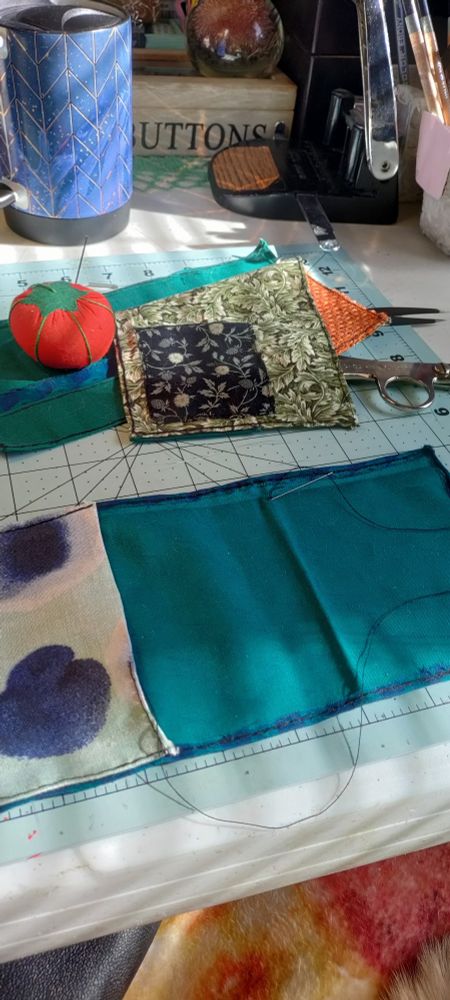 In progress seeing a side pocket into fabric page