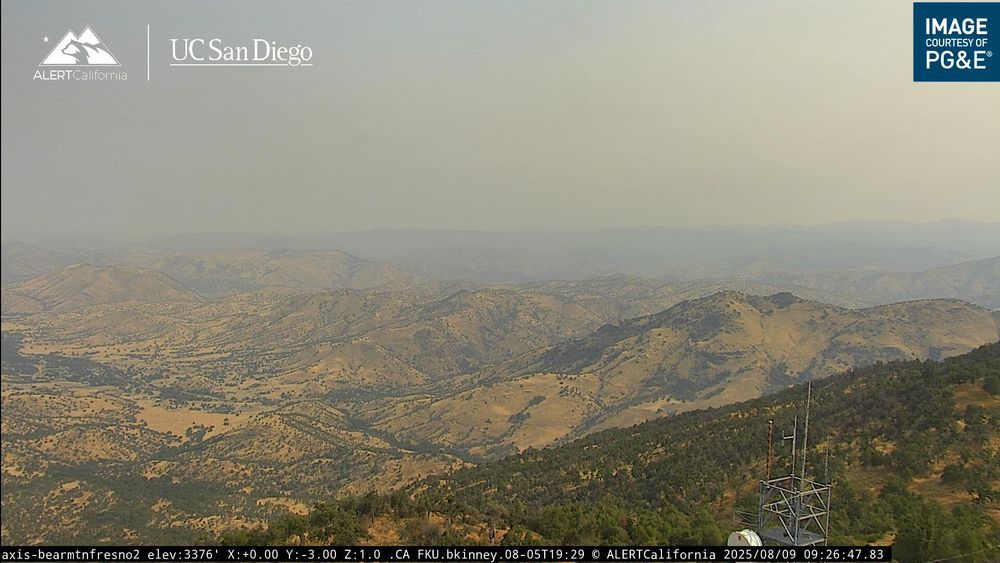 An image from AlertWildfire: Bear Mtn Fresno 2, Fresno County, CA
🗺36.7463, -119.2800 🧭0° ⛰3360 ft
https://ops.alertcalifornia.org/cam-console/1815