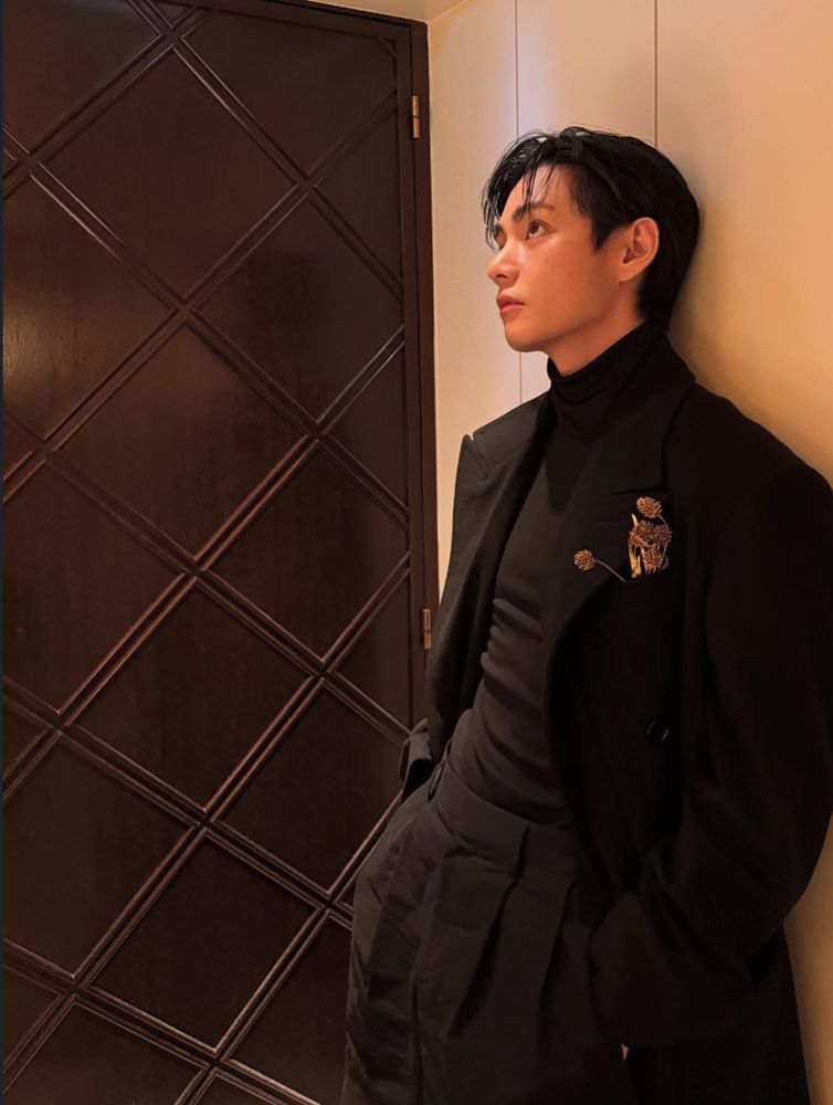 I fucking hate this guy so much. god. why does he have to do this. every fucking time.

sigh.

so taehyung is insane, right. he's diabolical. devilish. cruel. unruly. we can all agree that he's a menace the world has never seen.

that being said.... he is wearing all black (pants, turtleneck, coat) with a gold (?) brooch on the left side of his coat. and he is staring longingly upwards, leaning against a wall in some fancy hotel/restaurant/idk. (big sigh)

I swear it hurts me. I feel physical pain.