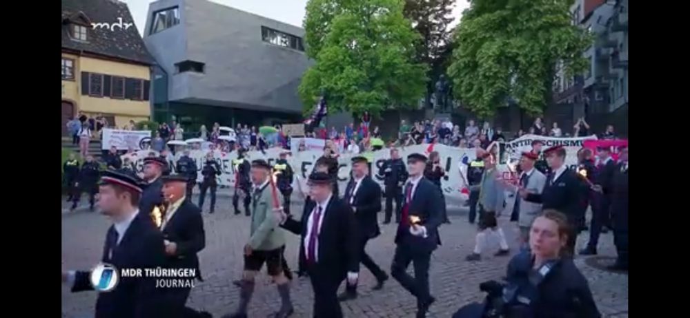 Burschenschaftler mit Fakeln