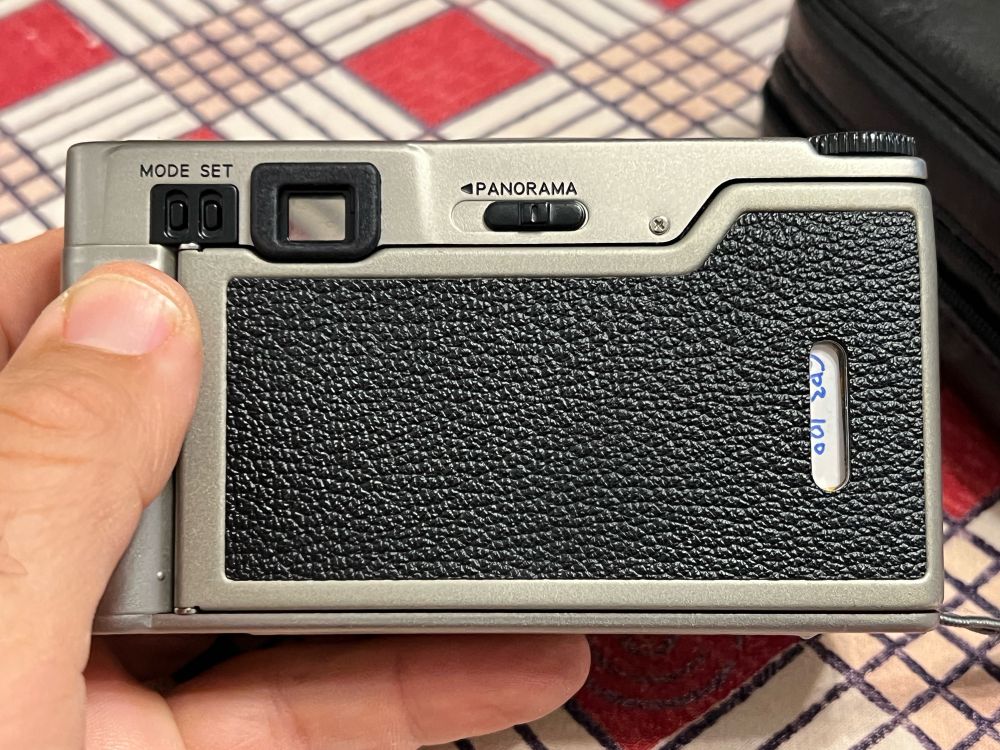 The back of the camera with the eyepiece replaced. 
