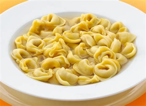 Un plat de capelletti