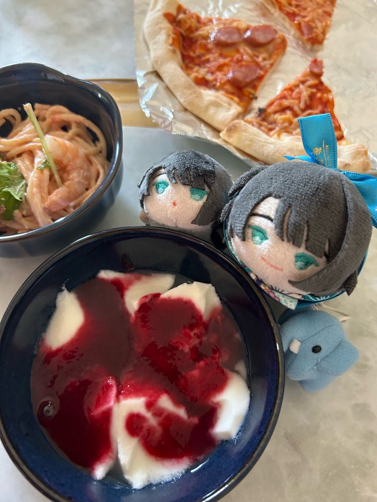 函館産木苺のジャムかけヨーグルト