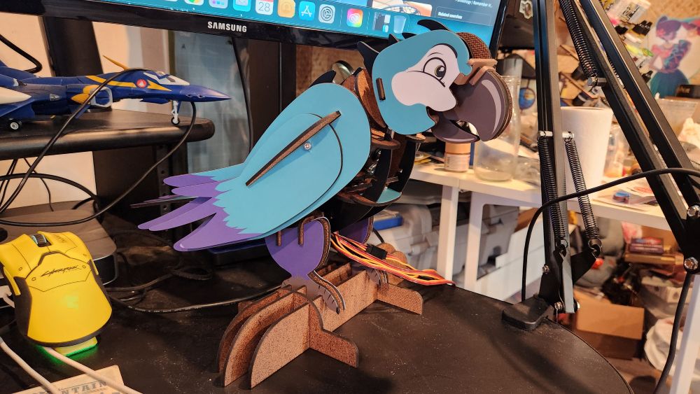 Animatronic kit from Bottango is a parrot named Maxwell