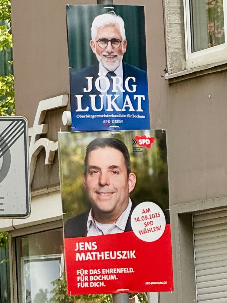 Plakate von Jörg Lukat (Kandidat für das Amt des Oberbürgermeisters der Stadt Bochum) und Jens Matheuszik (Kandidat der SPD für den Ratswahlkreis Ehrenfeld in Bochum)
