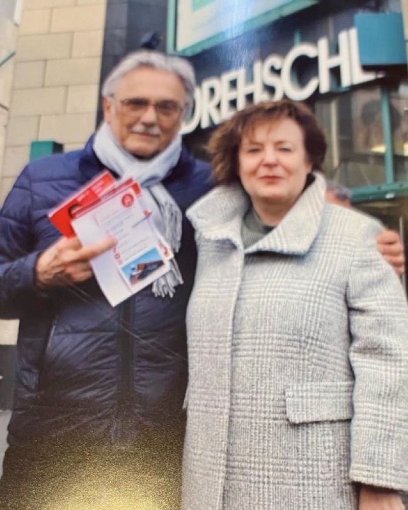 Wahlkampf der SPD am zentralen Infostand in Bochum für Serdar Yüksel