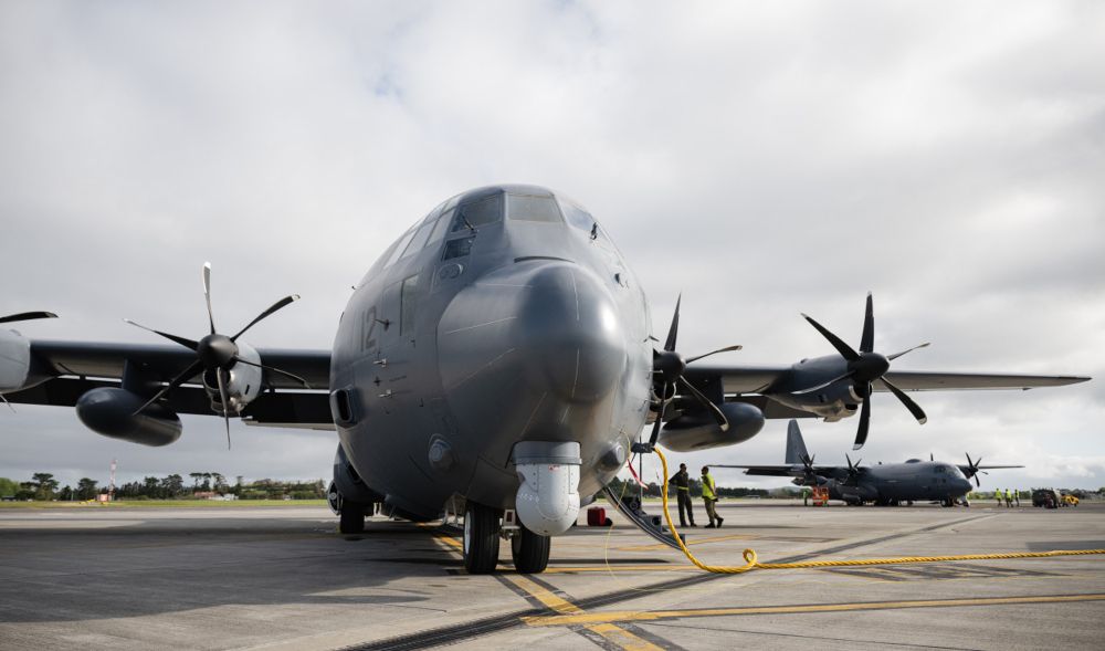 Two Additional New Zealand Super Hercules Arrive in Whenuapai