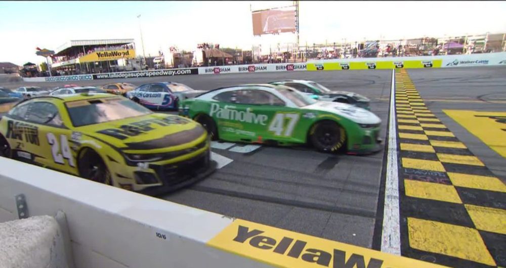 Em final caótico e emocionante, Ricky Stenhouse Jr vence etapa de Talladega • BP • Boletim do Paddock • O lado nerd do automobilismo