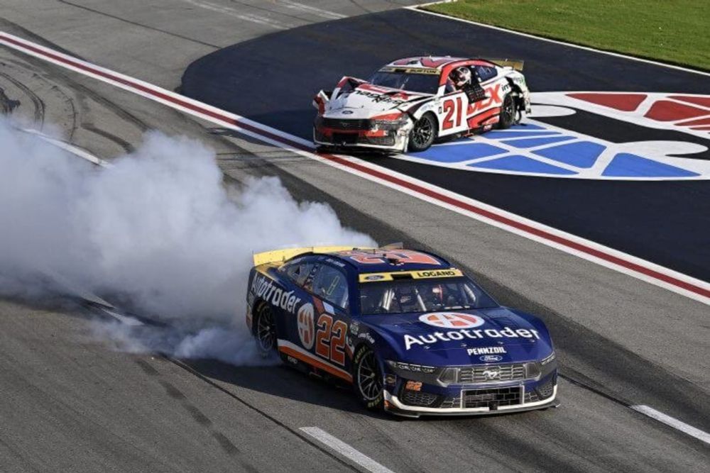 Joey Logano abre playoffs com vitória em Atlanta • BP • Boletim do Paddock • O lado nerd do automobilismo