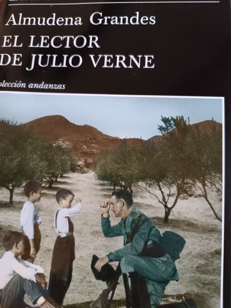 Portada de "El lector de Julio Verne", novela de Almudena Grandes