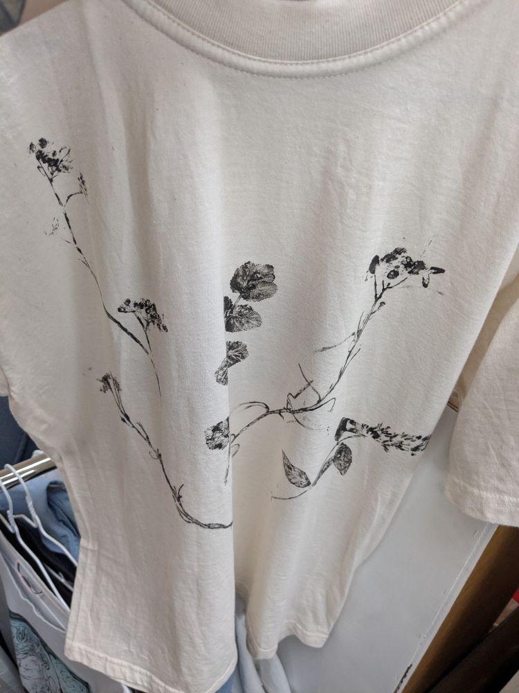 Ça dit taille S mais c'est plutôt un grand s pour hommes