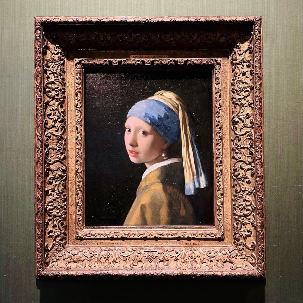 A photo of the painting ‘Girl with a Pearl Earring’ by Johannes Vermeer, taken during a trip to The Hague in 2023. 