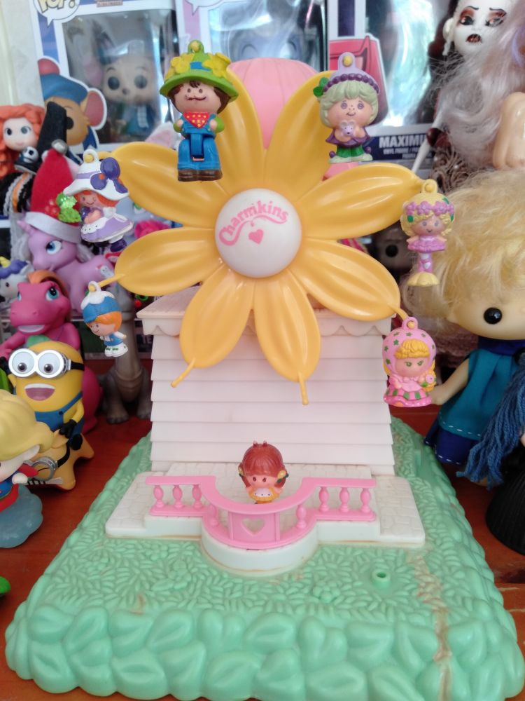 The Charmkins Whippoorwill Windmill with Brown Eyed Susan, Willie Winkle, Blossom, Pop Corn, Mollyberry, Lady Slipper and Chrysanthemum. 