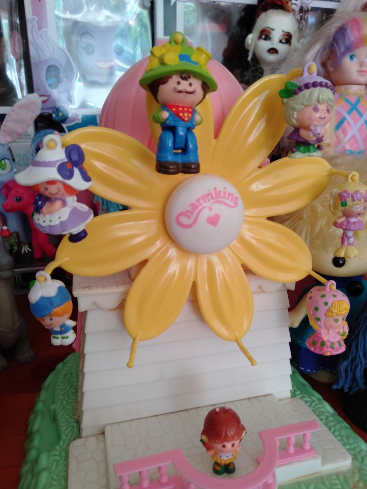 The Charmkins Whippoorwill Windmill with Brown Eyed Susan, Willie Winkle, Blossom, Pop Corn, Mollyberry, Lady Slipper and Chrysanthemum.