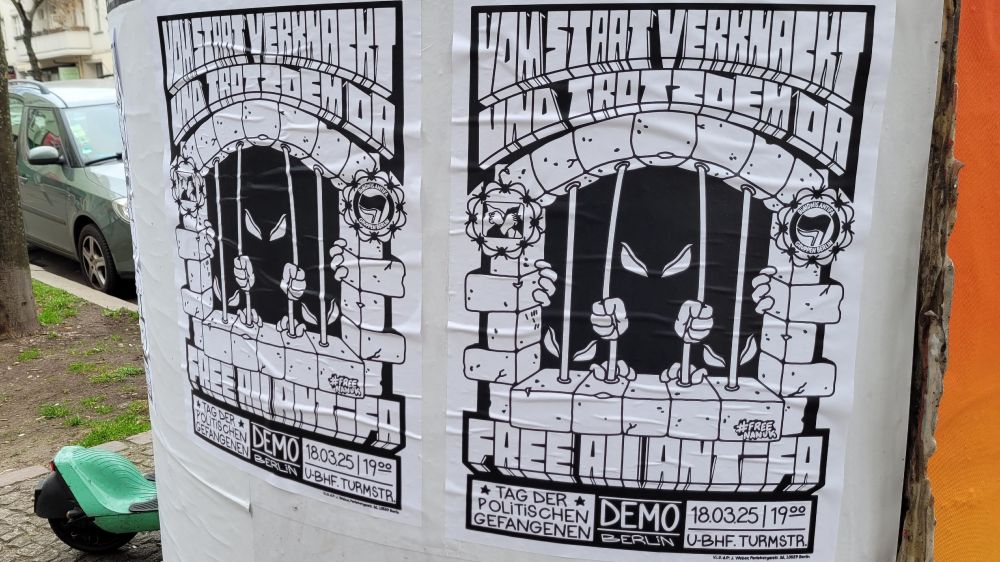 Bild: Plakate an Litfaßsäule: Vom Staat verknackt und trotzdem da - Free All Antifa.