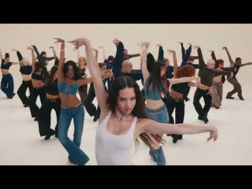 YouTube video by Gap