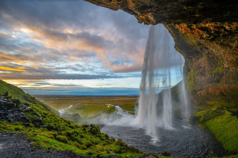 La cascade de Seljalandsfoss, cascade emblématique d'Islande - 2Tout2Rien