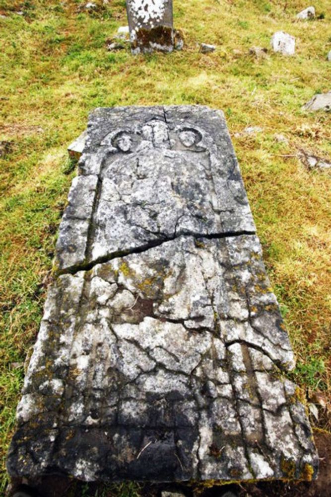 La tombe de Saint Nicolas en Irlande