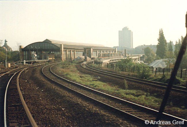 Einfahrt auf den Lehrter Stadtbahnhof von Bellevue kommend. Foto: Andreas Greif