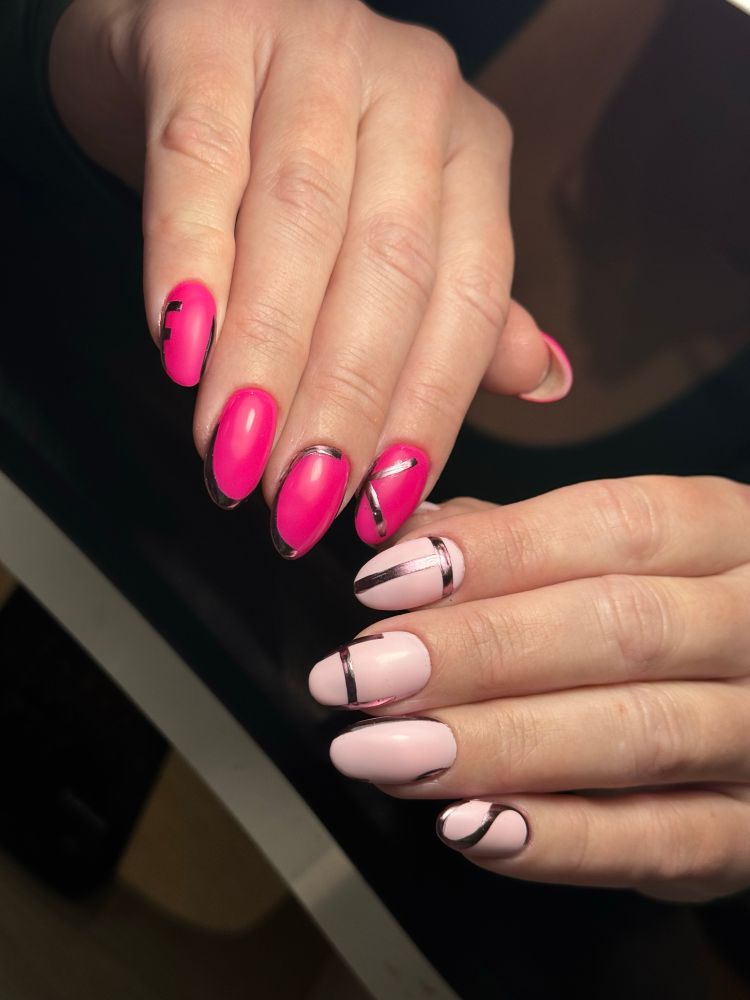 Hot pink and light pink nails that give a subtle nod to my mood. 
