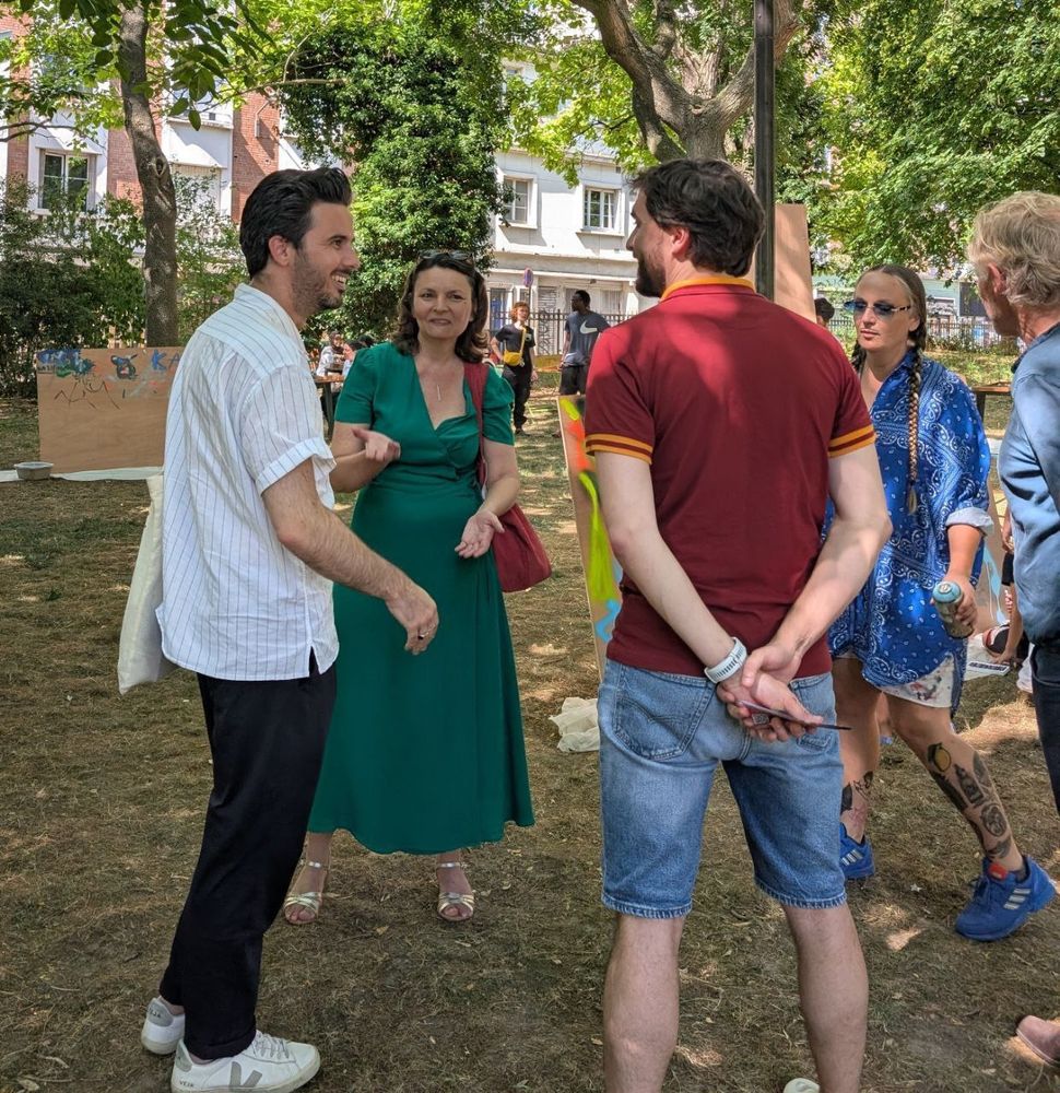 Eva Sas et Antoine Alibert à la fête de quartier de la Tour du Pin