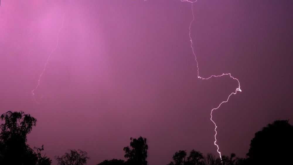 Unwetter über Köln: Massiver Herbststurm bringt 200 Liter Regen und Orkanböen – Epizentrum in NRW