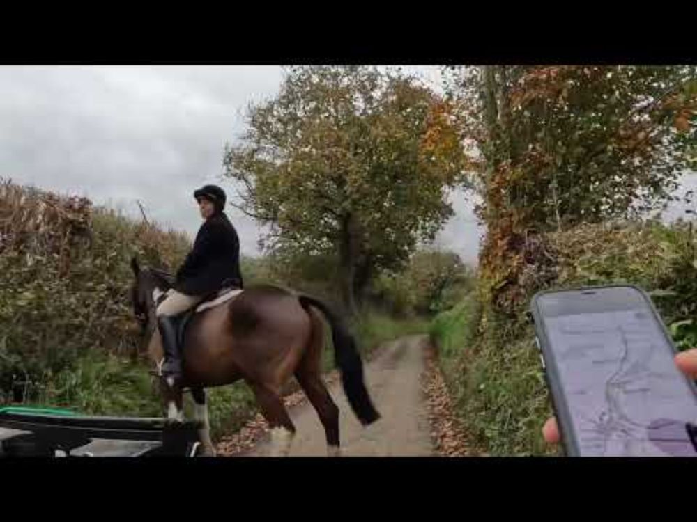 Torrington Farmers Hunt, 16.11.24 - Rider Blocking Public Right of Way