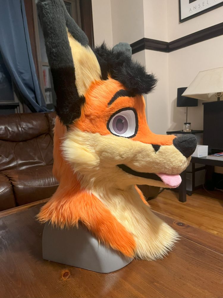Side profile of Ray's fursuit head