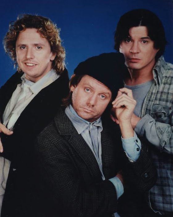 A photo of Larry, Darryl, and Darryl from the TV show Newhart.