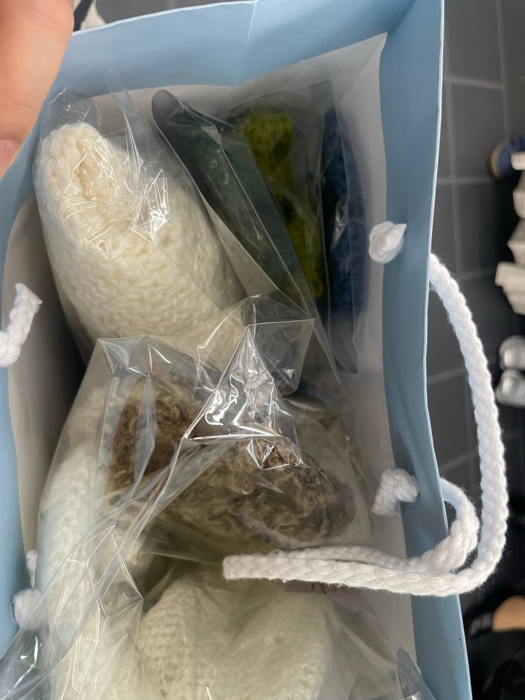 ヘアアクセ3つ、花束ブランケット、ベビー用ボンネット、ベビー用ベレー帽